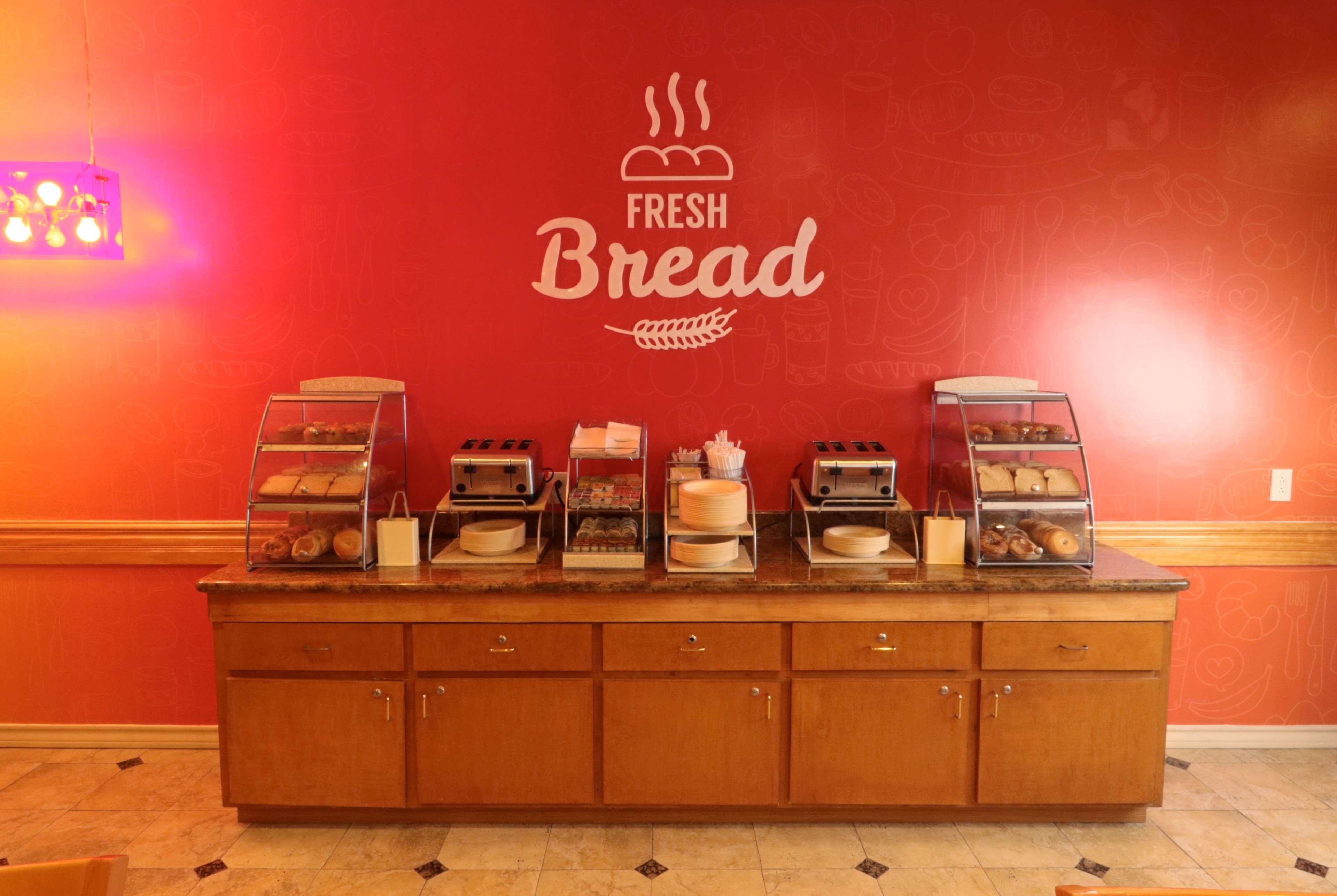 Wyndham Garden Mcallen At La Plaza Mall Екстер'єр фото
